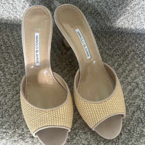 Manolo Blahnik Tan Raffia Mules with Suede Trim - Picture 8 of 14
